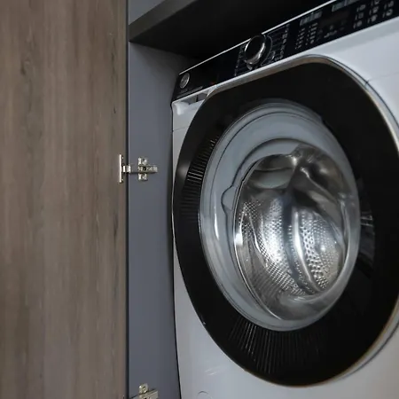 Luxury Air-conditioned With Parking In By Renters Prestige * ワルシャワ